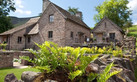 5 Bed in Hereford 1