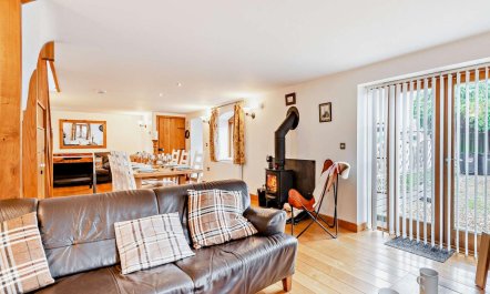 4 Bed in Shrewsbury 3