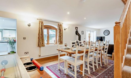 4 Bed in Shrewsbury 5