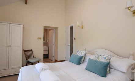 2 Bed in Ashford In The Water 9