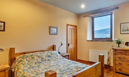 1 Bed in Combs 8