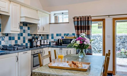 2 Bed in Hartington 3