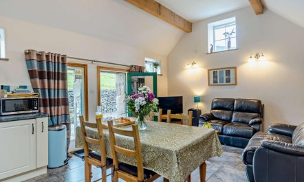 2 Bed in Hartington 4