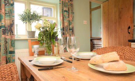 2 Bed in Bedford 6