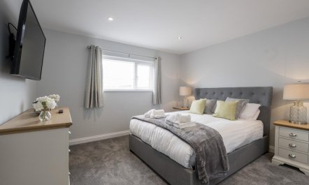 3 Bed in Mundeseley 7