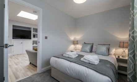 3 Bed in Mundeseley 8