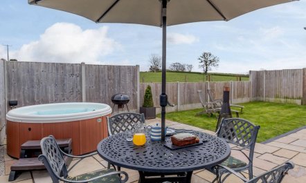 1 Bed in Gloucester 1