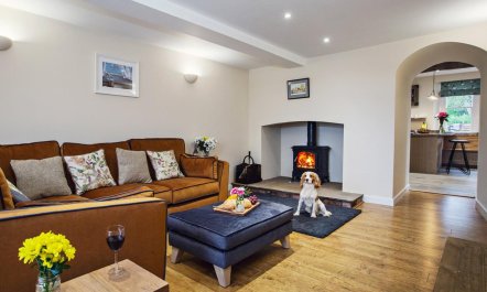 4 Bed in Worcester 1