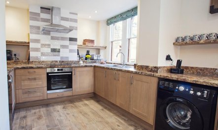 4 Bed in Worcester 1