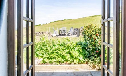 1 Bed in Penclawdd 2