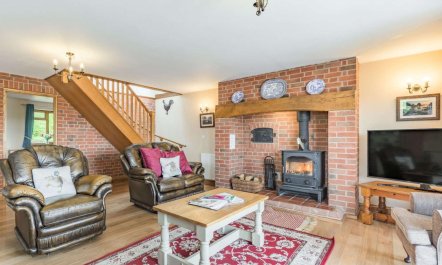 4 Bed in Worcester 5