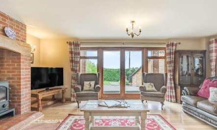 4 Bed in Worcester 4