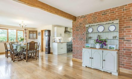 4 Bed in Worcester 7