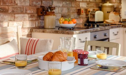 2 Bed in Shrewsbury 0