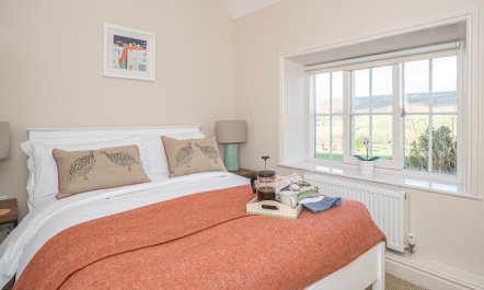 4 Bed in Kirkbymoorside 5