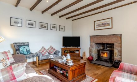 2 Bed in Drumnadrochit 2