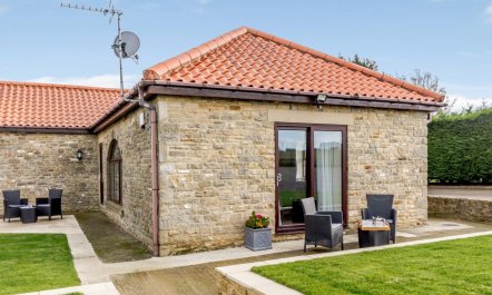 2 Bed in Toft Hill 1