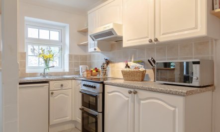 2 Bed in Swansea 9