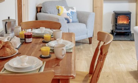 2 Bed in Swansea 5