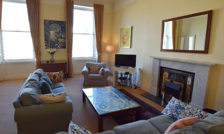 3 Bed in Edinburgh 1