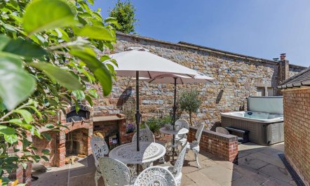 7 Bed in Waterhouses 1