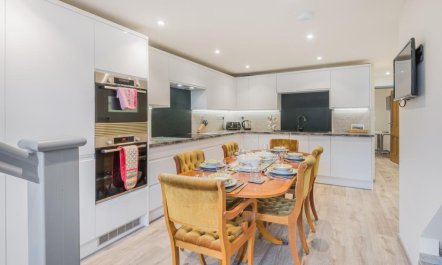 3 Bed in Borrowdale 2