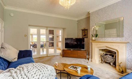 5 Bed in Durham 6
