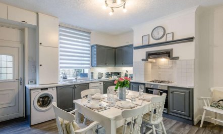 4 Bed in Holmfirth 3