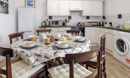 3 Bed in Pembroke 6