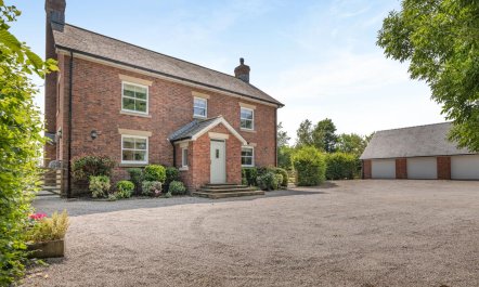 5 Bed in Preston