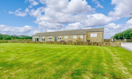 3 Bed in Huddersfield