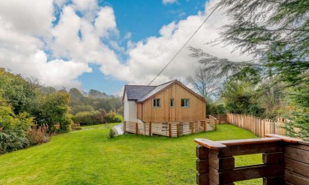 3 Bed in Llandysul 1