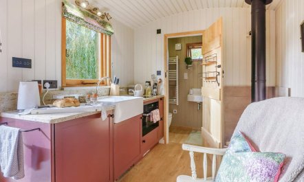 1 Bed in Sandown 4