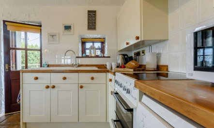 2 Bed in Swansea 9