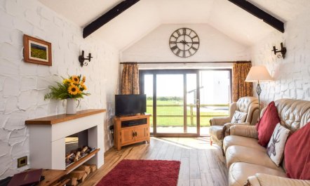 2 Bed in Rhossili 1