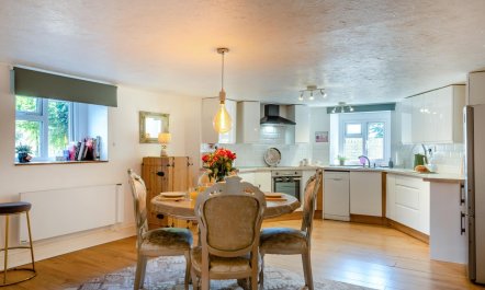 3 Bed in Ventnor 2