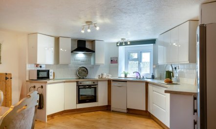 3 Bed in Ventnor 5