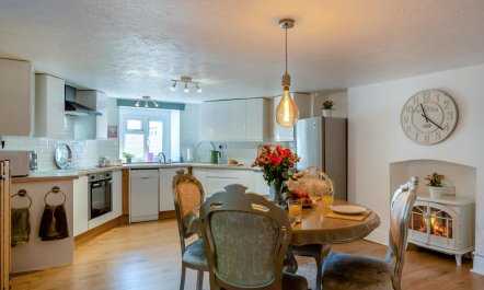 3 Bed in Ventnor 8