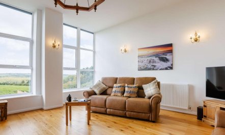 5 Bed in Holsworthy 2