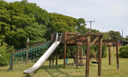 4 Bed in Hope Cove 0