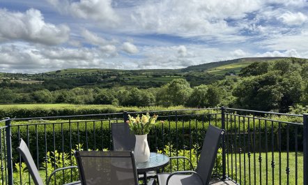 Llaethdy - The Dairy 1