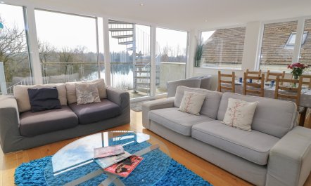 The Skydeck (HM50) 3