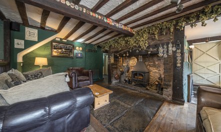 The Boars Head Pub 6