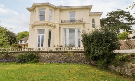 Holcombe House 0