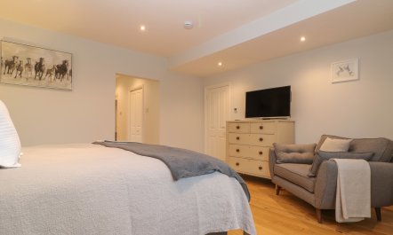 The Little Paddock 4