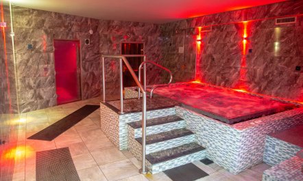 Striding Edge Lodge 1