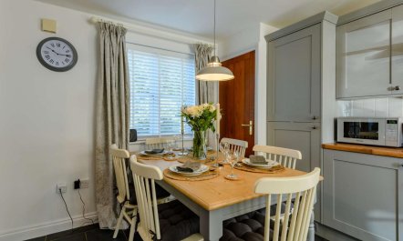 3 Bed in Lymington 7