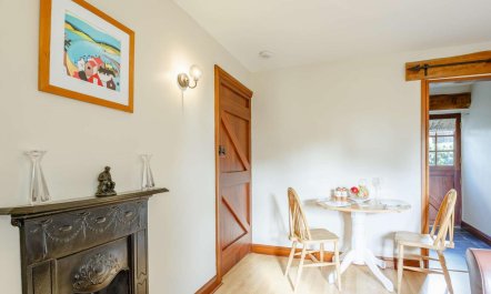 1 Bed in Dyffryn Ardudwy 6