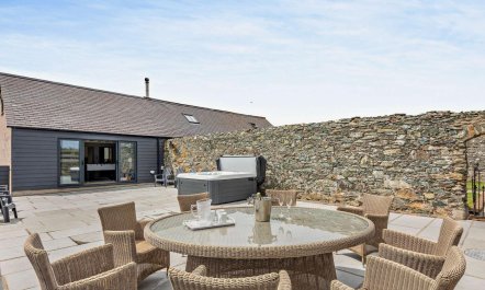 4 Bed in Amlwch 1
