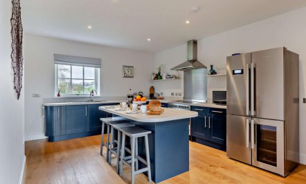 7 Bed in Tain 5